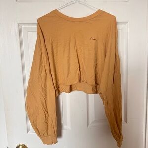 Oak + Fort Lisbon Cropped Long-Sleeve Women's Top in Mustard